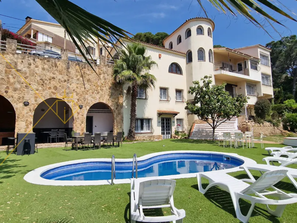 villa con licencia turística roca grossa vista exterior