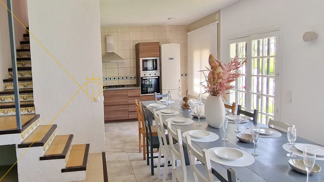 real-estate-services-with-architecture-lloret