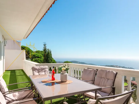 CasaConJardínPrivado