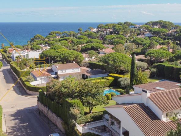 VENTA CHALETS EN COSTA BRAVA